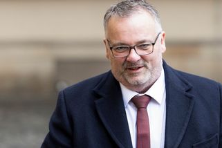 Slevu 75 procent na jízdném plánuje vláda od ledna příštího roku - Seznam Zprávy